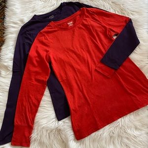 **Bundle of 2 Mossimo Long Sleeve Tees Sz Med**